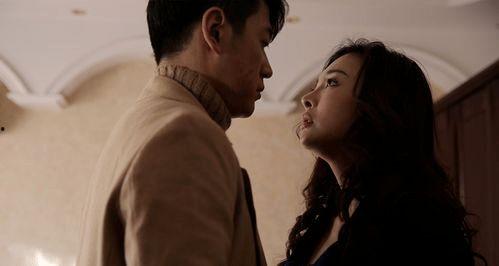 国产恐怖片开头吻戏视频,国产恐怖片惊悚开场，吻戏瞬间引爆紧张气氛